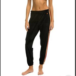 Aviator Nation CLASSIC VELVET SWEATPANTS - BLACK